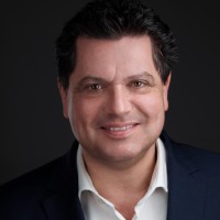 portret van docent Ronald Bos